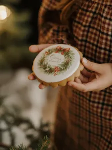 Colecția artistică - Crăciun vintage - turtă dulce în cutie elegantă S cu inscripție RO